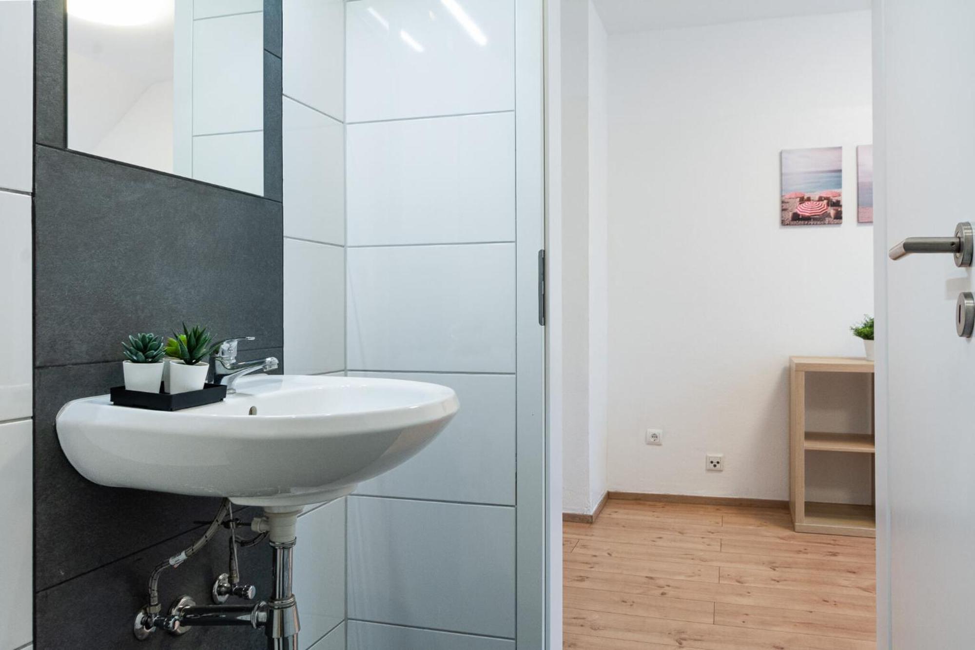 T&K Apartments - Apartments 20 Min To Messe Dus Krefeld Buitenkant foto